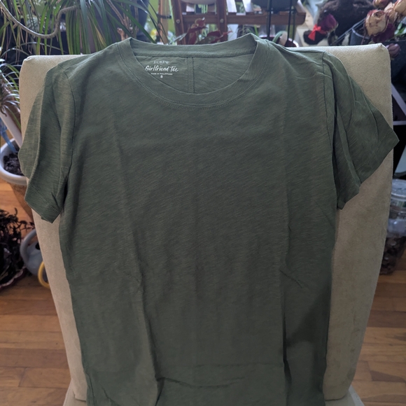 J. Crew Green Short Sleeve Tee Essential Casual Wear - Picture 1 of 4